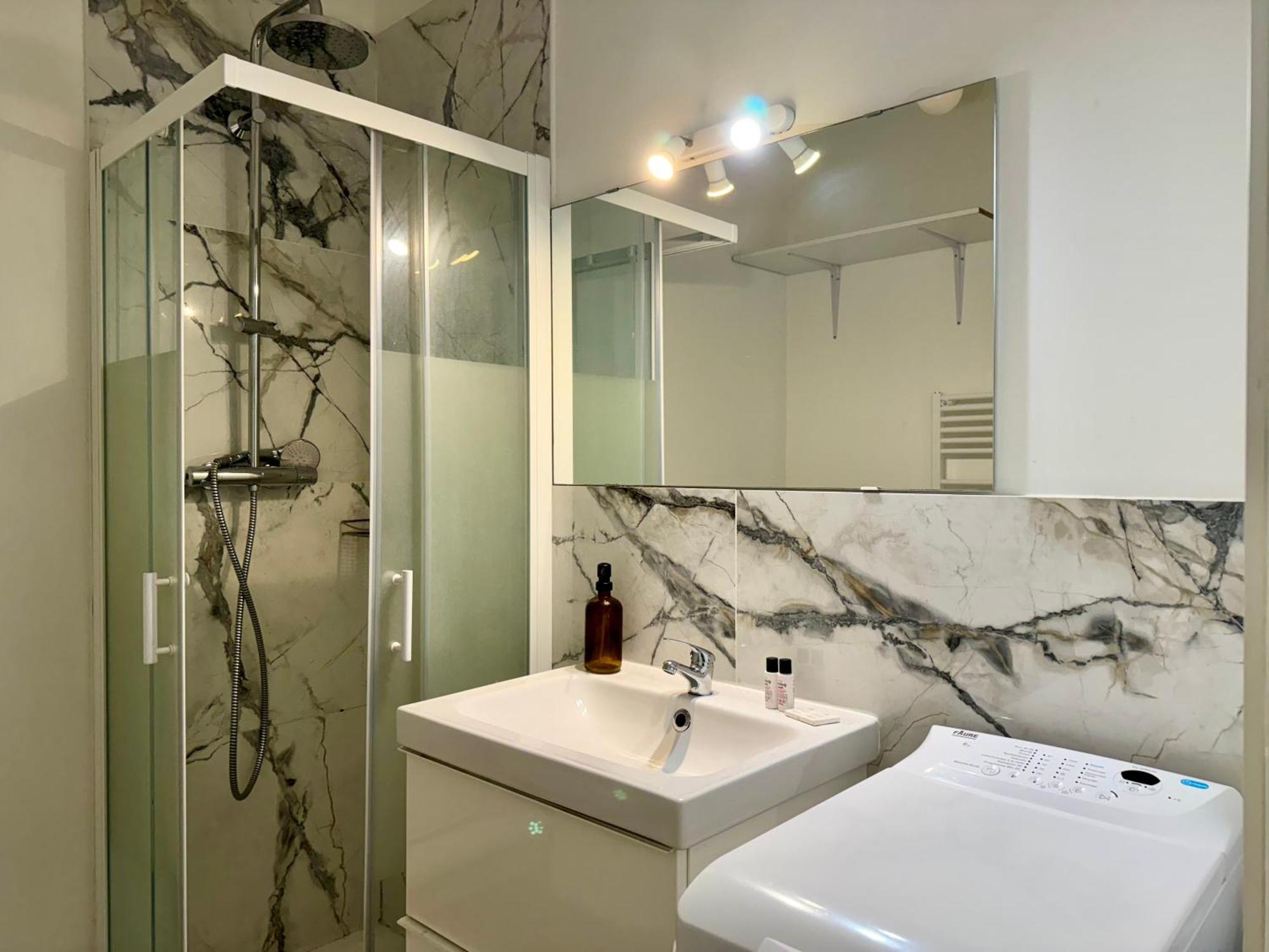 Suite Noya Villeurbanne Ngoại thất bức ảnh